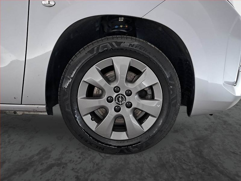 Opel Combo (2024) Maxi Elegance 1.5 CDTI, 7Míst - fotka 14 z 20