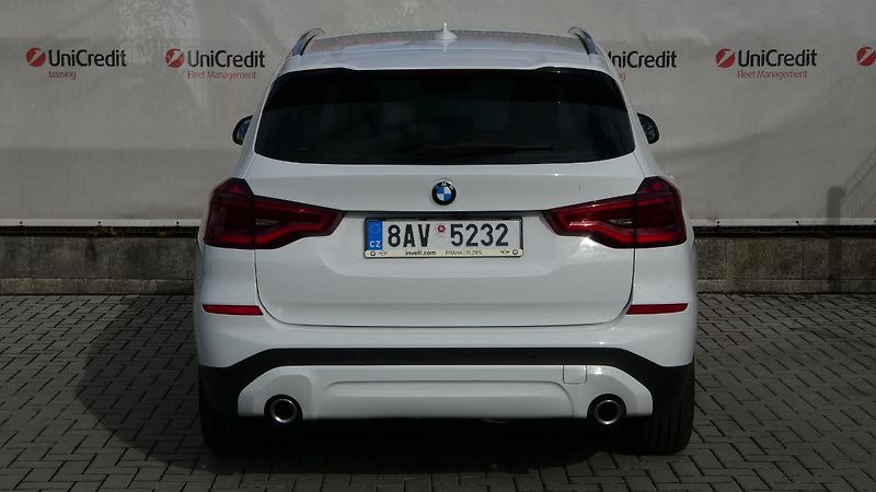 BMW X3 20d xDrive - fotka 4 z 27