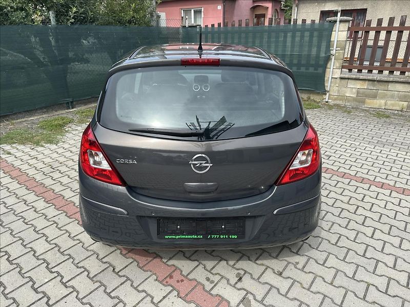 Opel Corsa 1,4 AUTOMAT - fotka 7 z 27