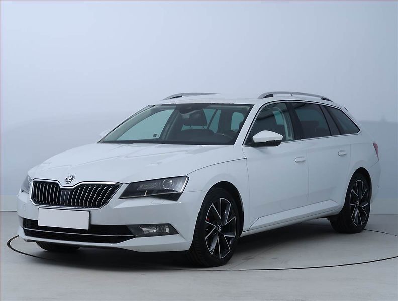 Škoda Superb (2017) Style 2.0 TDI, Automat - fotka 2 z 22