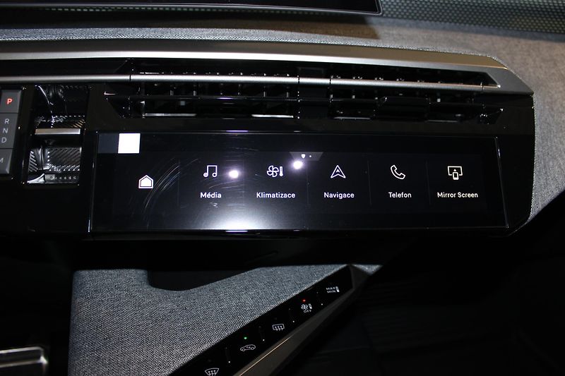 Peugeot 3008 (2026) GT Hybrid 145 e-DCS6  - fotka 10 z 16