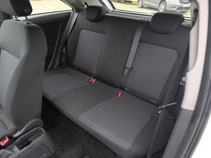 Opel Corsa (2010) 1.2 SERVISKA.1MAJ - fotka 10 z 27