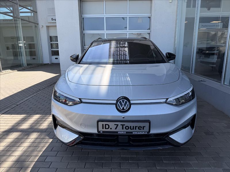 Volkswagen ID.7 Tourer (2025) 210 kW 77kWh  Pro People - fotka 2 z 23
