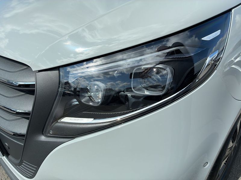 Mercedes-Benz Vito 114 CDI / Tourer Select / - fotka 9 z 26