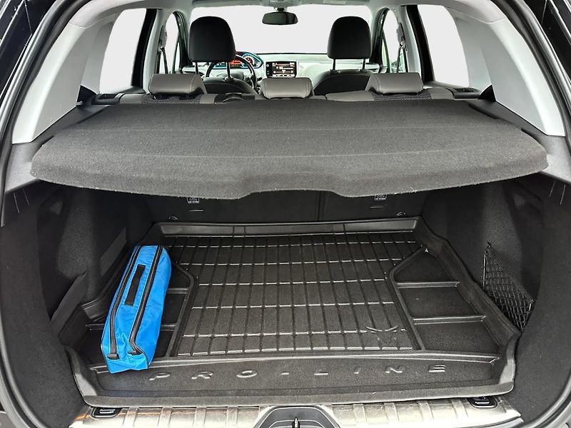 Peugeot 2008 (2017) Allure 1.6Hdi 88kw - fotka 11 z 24