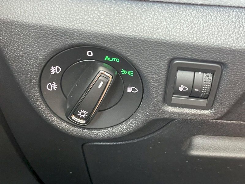 Škoda Kamiq (2025) 1.5 TSI 110kW Top Selection - fotka 7 z 34