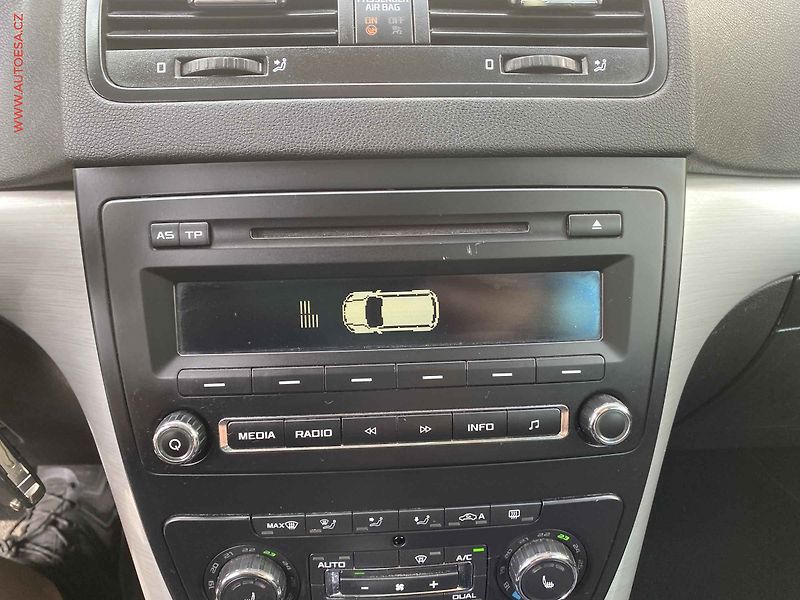 Škoda Yeti (2014) 1.4 TSi, Ambition, DSG - fotka 17 z 17