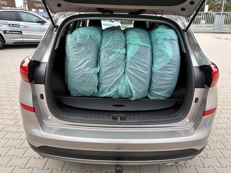 Hyundai Tucson 1.6T-GDI 130kW REZERVACE - fotka 35 z 40