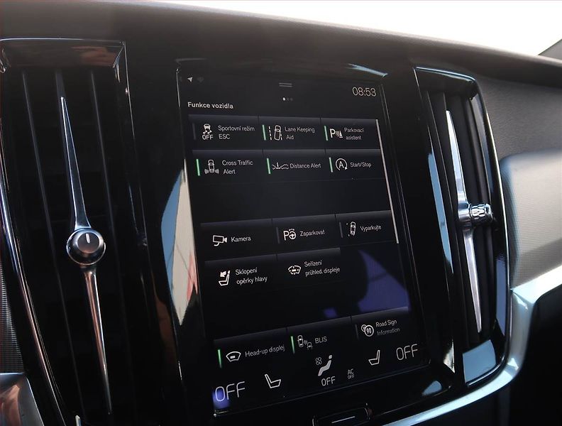 Volvo V90 (2016) D5 AWD, 4X4, Automat - fotka 15 z 21