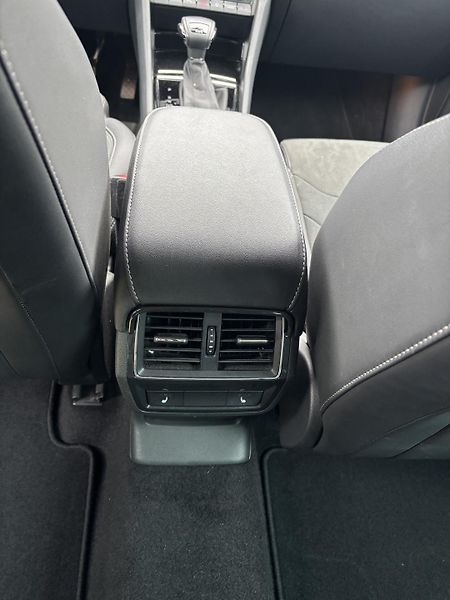 Škoda Kodiaq (2021) Style Plus 2.0TSI 4x4 DSG - fotka 23 z 26