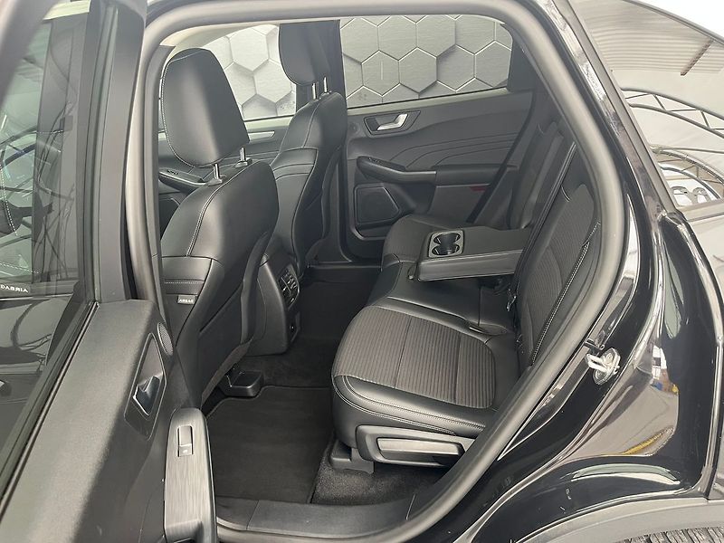 Ford Kuga 2.5 HEV 4X4 REZERVOVÁNO - fotka 28 z 70