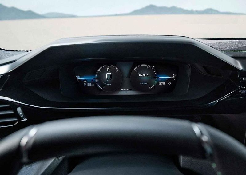 Peugeot 408 je solidně prostorný rodinný vůz s atraktivním vzhledem