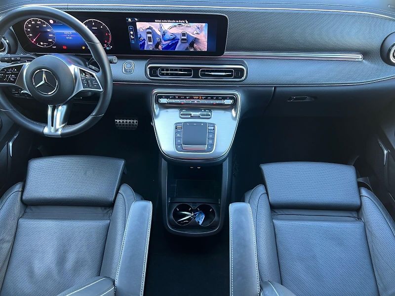 Mercedes-Benz Třídy V (2024) EXCLUSIVE 300d AMG TAŽNÝ 4x4 - fotka 10 z 28