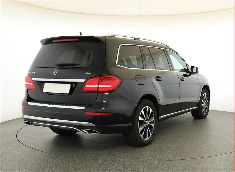 Mercedes-Benz GLS (2018) 400 4MATIC - fotka 5 z 25