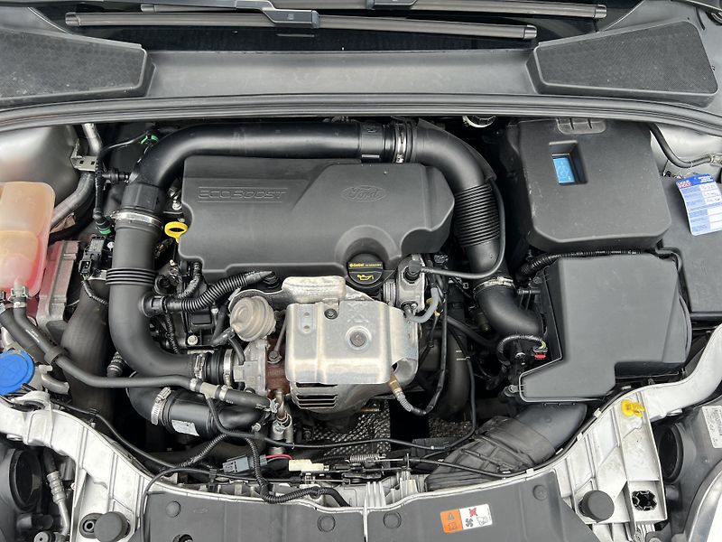 Ford Focus 1.0i KLIMATIZACE ALU PŮVOD ČR - fotka 34 z 37
