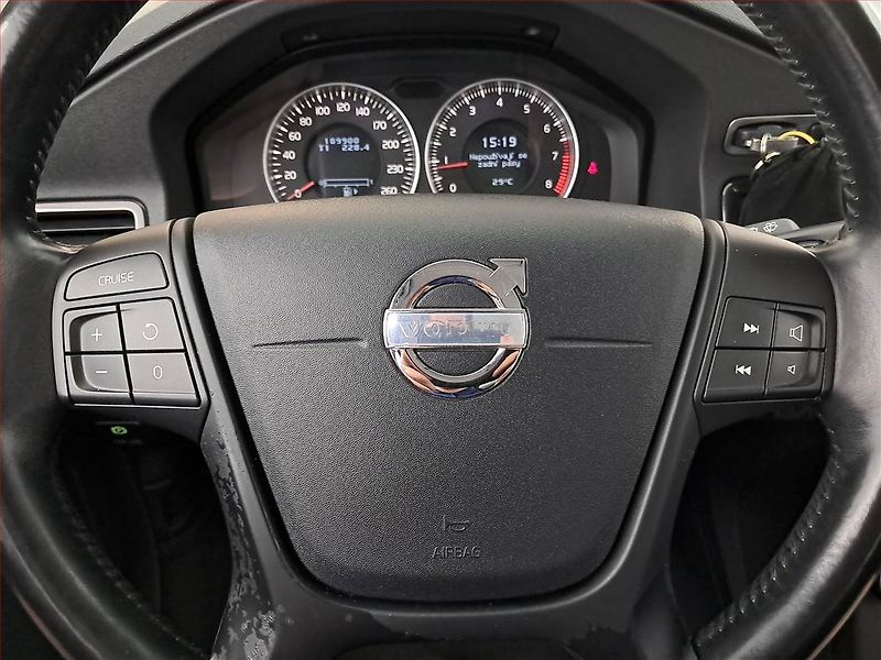 Volvo V70 (2011) 2.0 T, Serv.kniha, Tempomat - fotka 18 z 18