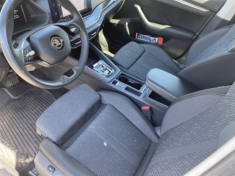 Škoda Octavia (2022) Combi 2.0 TDI DSG Style+ - fotka 6 z 37