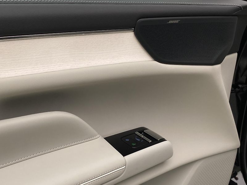 Volvo ES90 (2026) PURE ELECTRIC EXT.SINGLE ULTRA - fotka 28 z 69