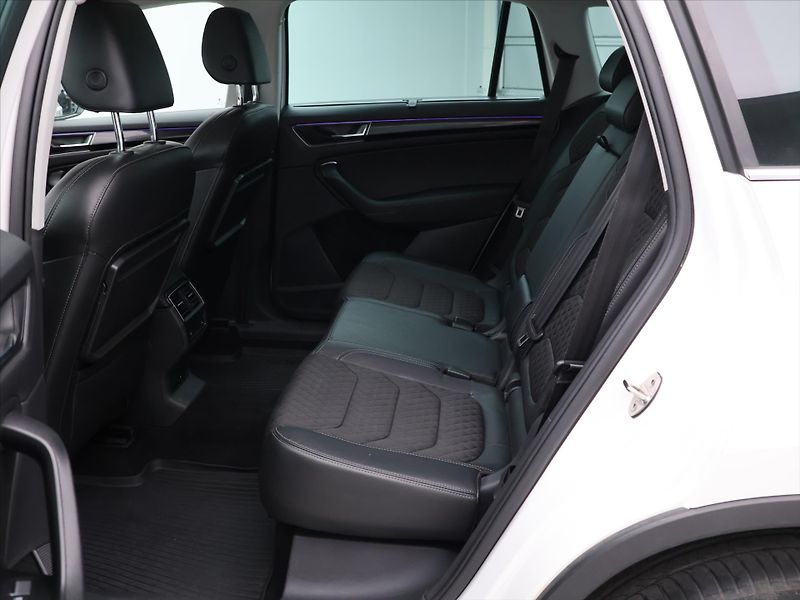 Škoda Kodiaq 2,0 TDI 140kW DSG 4x4 Style CZ - fotka 15 z 32