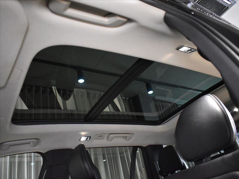 Volvo XC90 2,0 D5 AWD INSCRIPTION Pano - fotka 15 z 24
