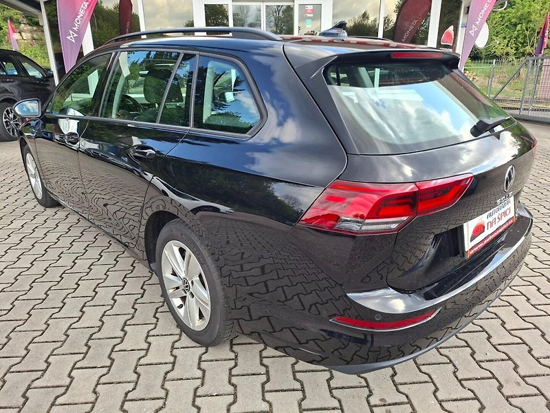 Volkswagen Golf (2021) 1.0eTSI 81kW DSG -VÝBAVA-LED - fotka 6 z 40