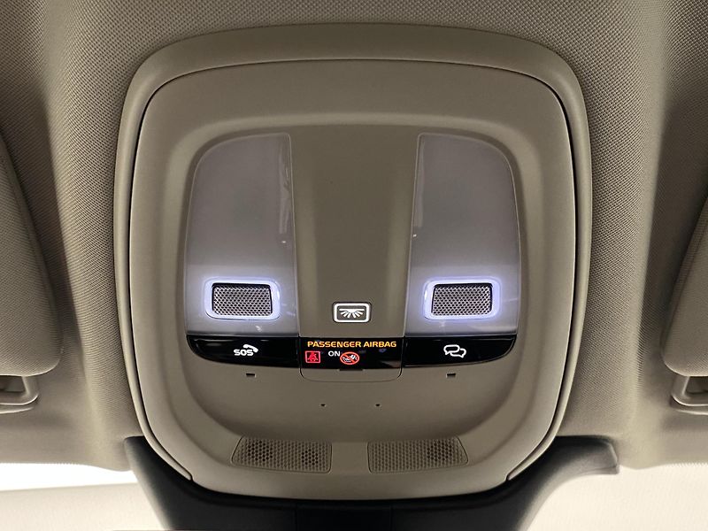 Volvo V90 T6 AWD RECHARGE CORE REZERVACE - fotka 30 z 60