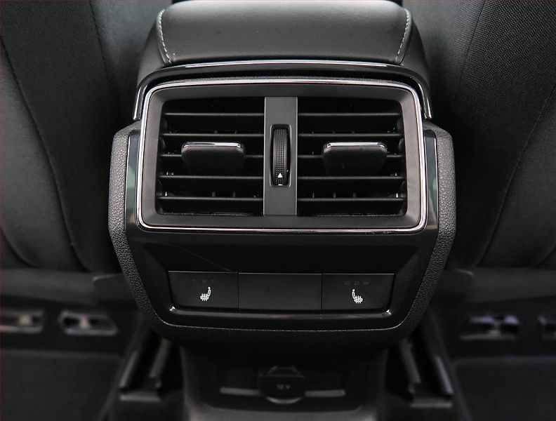 Škoda Karoq (2022) Ambition 1.5 TSI, digi klima - fotka 24 z 26