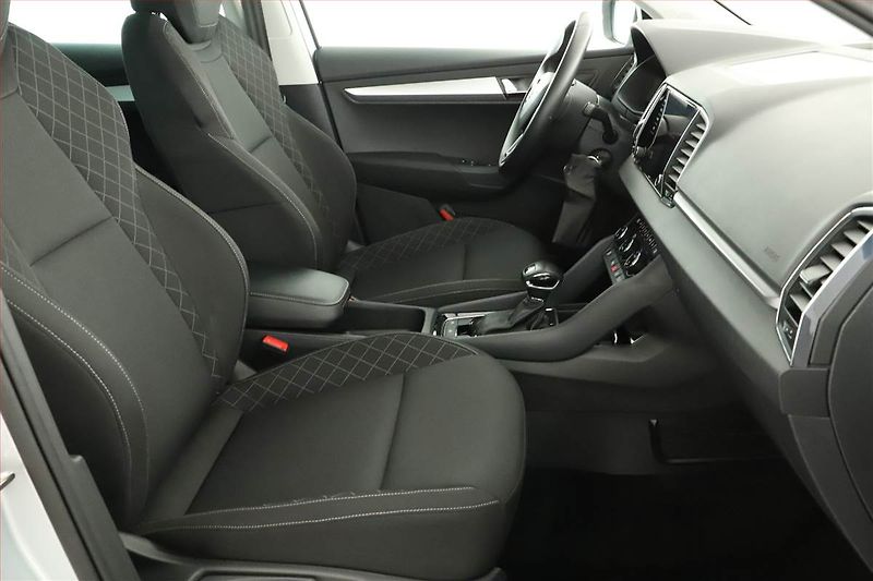 Škoda Karoq (2019) Ambition 1.0 TSI, Automat - fotka 16 z 18