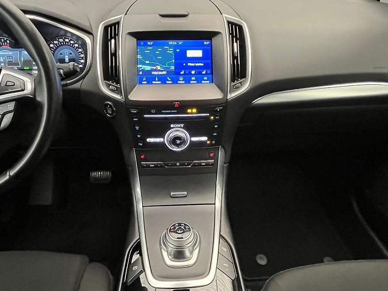 Ford S-MAX 2.5 Duratec HEV TITANIUM - fotka 11 z 57