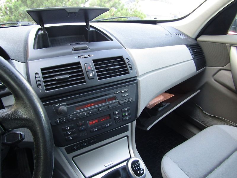 BMW X3 (2006) 2.0d 110kW 4x4 - fotka 35 z 41