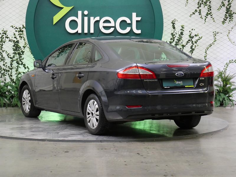 Ford Mondeo - fotka 7 z 19