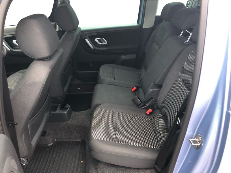 Škoda Roomster A 1.6i Scotline - fotka 12 z 27