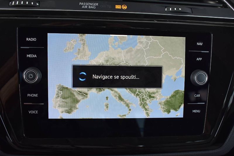 Volkswagen Touran (2022) 1.5TSI 110kW DSG, LED, 7 míst - fotka 13 z 28