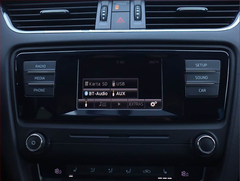 Škoda Octavia (2014) Ambition 1.6 TDI, Serv.kniha - fotka 17 z 18