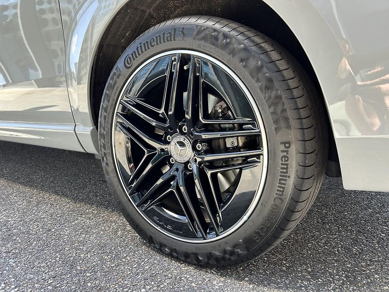 Mercedes-Benz Třídy V V 300d 4MATIC EXCLUSIVE L AMG - fotka 8 z 37