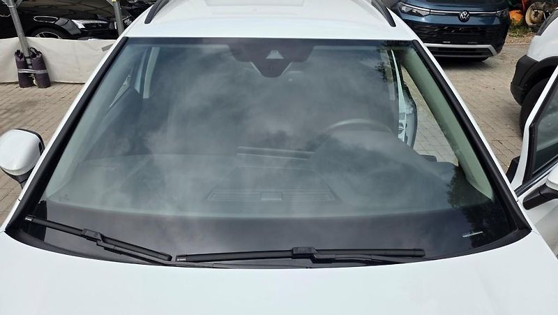 Volkswagen Golf (2024) 2.0 TDI 110kW DSG7 Style TZ - fotka 34 z 35