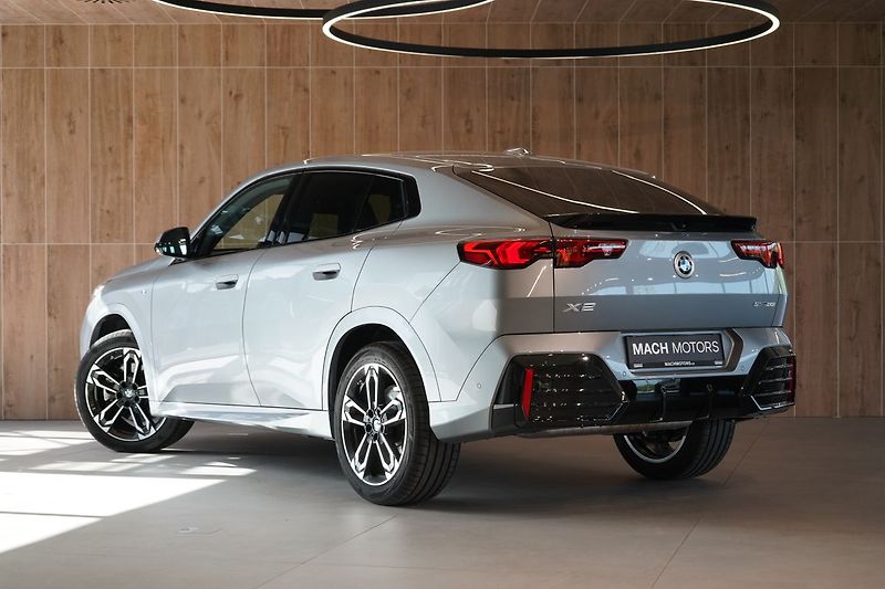 BMW X2 20i sDrive, M Paket - fotka 7 z 41