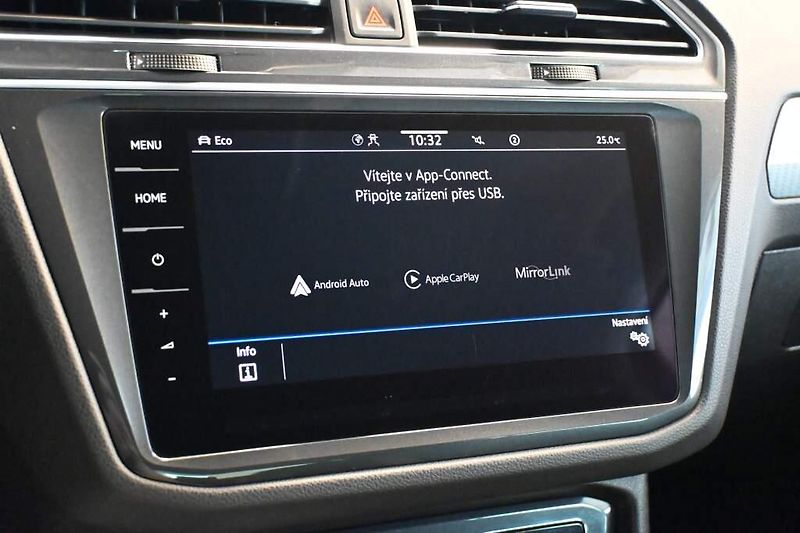 Volkswagen Tiguan (2022) 2.0 4Motion LED DSG Life ACC T - fotka 19 z 38