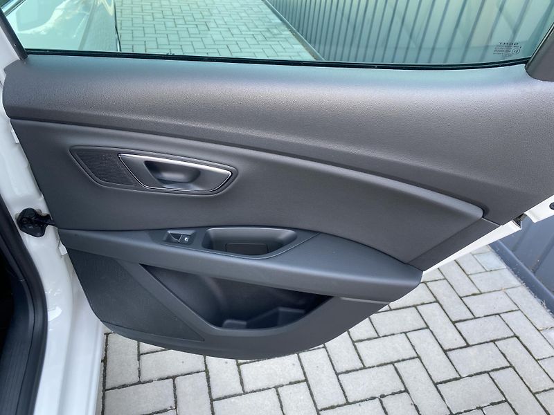 Seat Leon 1.4TSI92kW-1xMAJ.-CZ-FR-KAMERA - fotka 38 z 45