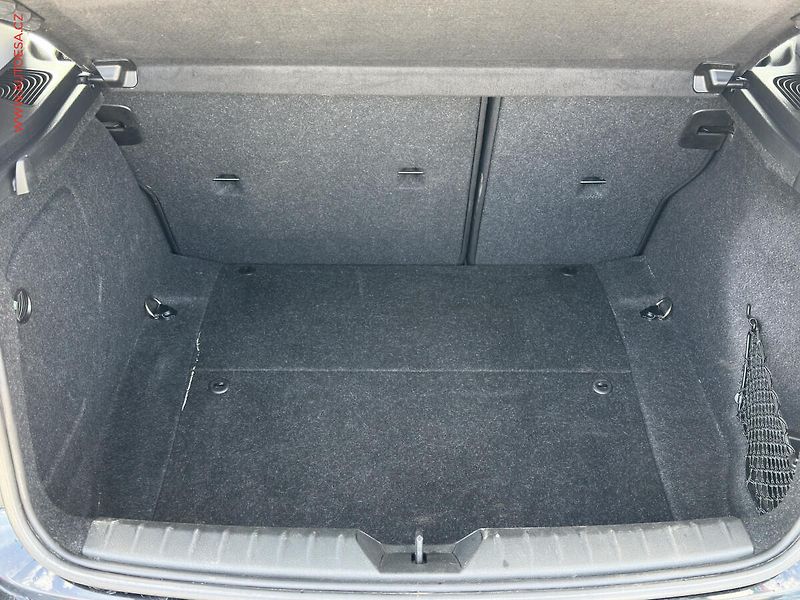 BMW Řada 1 (2016) 1.5 i 116i, ČR, Advantage - fotka 7 z 20