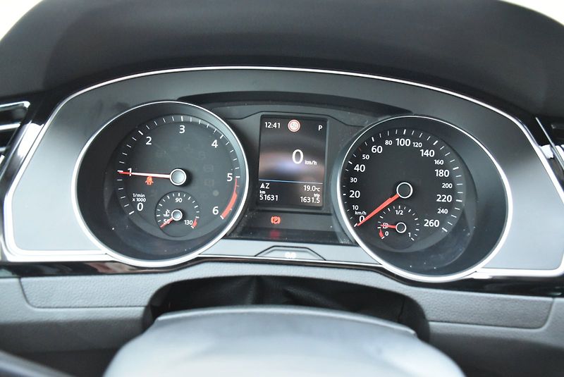 Volkswagen Passat (2023) ELEGANCE 2,0 TDI 110kW DSG - fotka 16 z 35