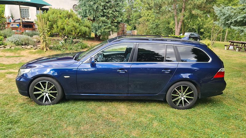 BMW Řada 5 (2009) 525XD,E61,FACELIFT,145kW,MANUÁ - fotka 4 z 32
