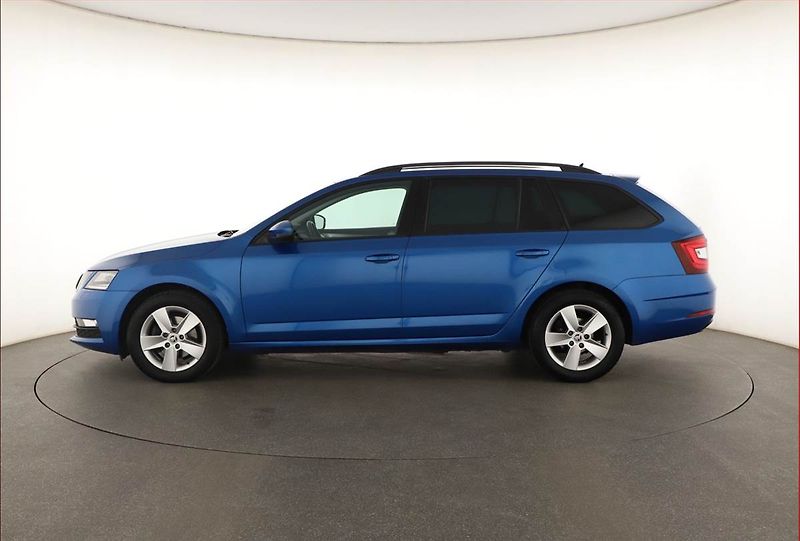 Škoda Octavia (2020) Ambition 1.5 TSI, ČR,1.maj - fotka 3 z 19
