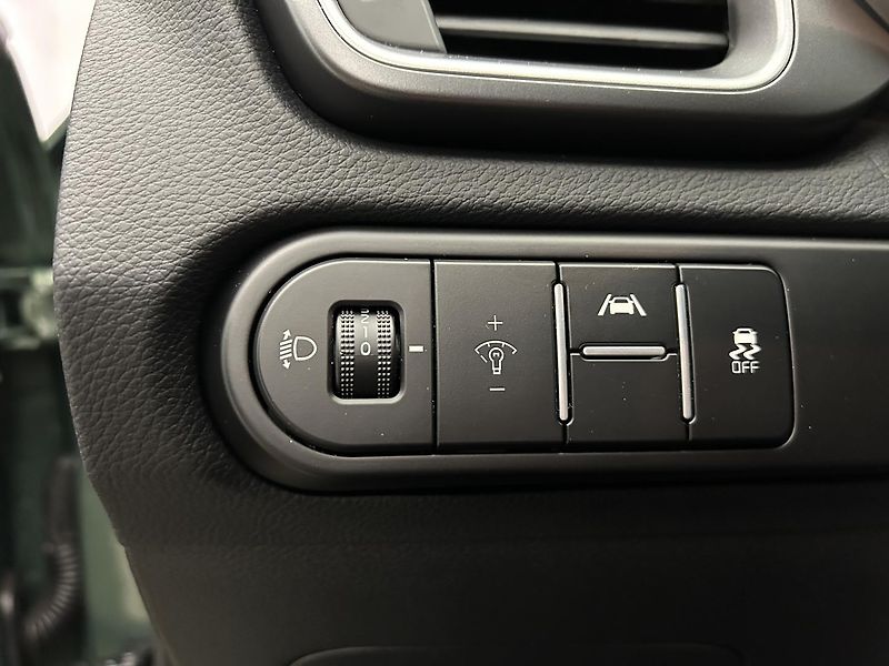 Kia Ceed 1.5 T-GDi GPF TOP (2025) - fotka 15 z 23