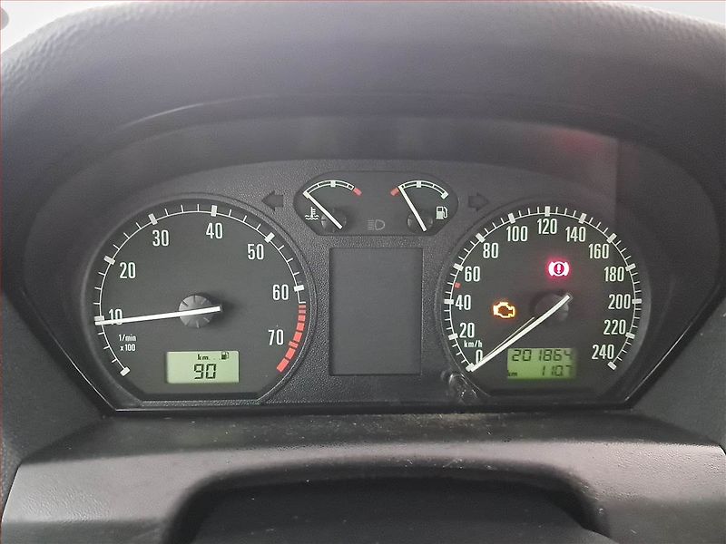 Škoda Fabia (2001) 1.4 16V, nová STK, Tažné - fotka 11 z 15