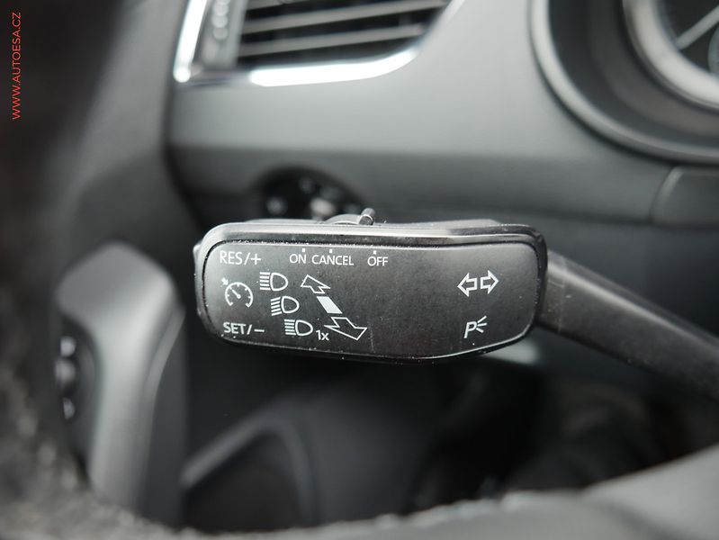 Škoda Octavia (2019) 1.5 TSi, ČR, Style, LED, navi - fotka 14 z 24