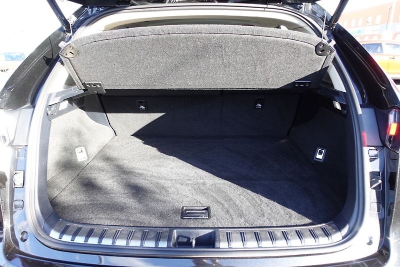 Lexus NX 300h 2,5HSD AWD PRESTIEGE SAFETY - fotka 15 z 34