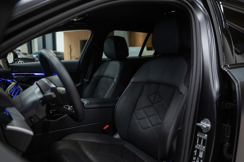 BMW Řada 5 (2025) 540xd M-SPORT MAXIMÁLNÍ VÝBAVA - fotka 22 z 50