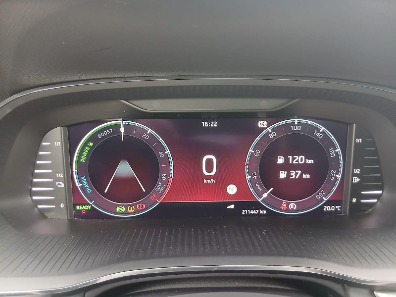 Škoda Octavia 4, iV, Plug in Hybrid, ALU 18 - fotka 31 z 66