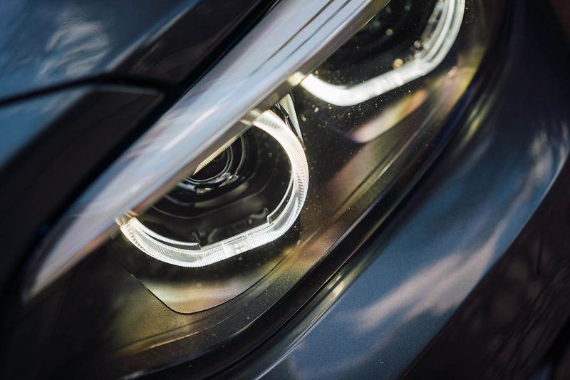 BMW Řada 2 (2019) M240i xDrive - fotka 8 z 36